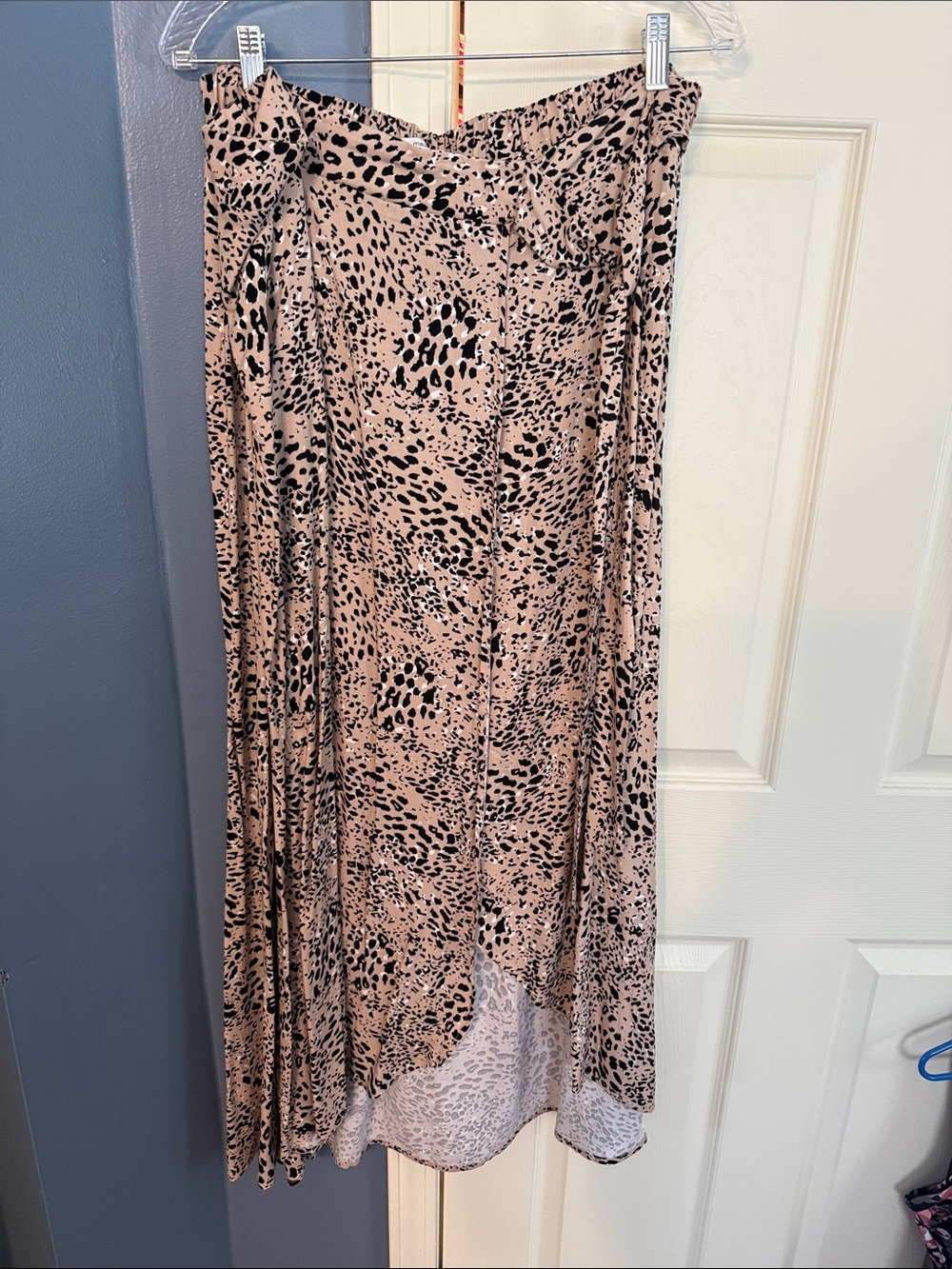 Women's Tan Leopard Print Midi Skirt